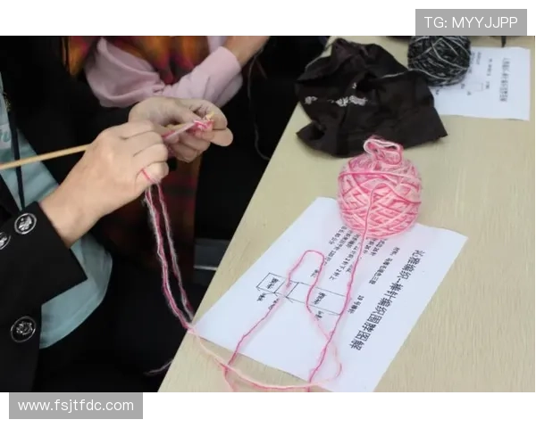 带头绳的足球明星们如何在赛场上展现独特风采与个人魅力